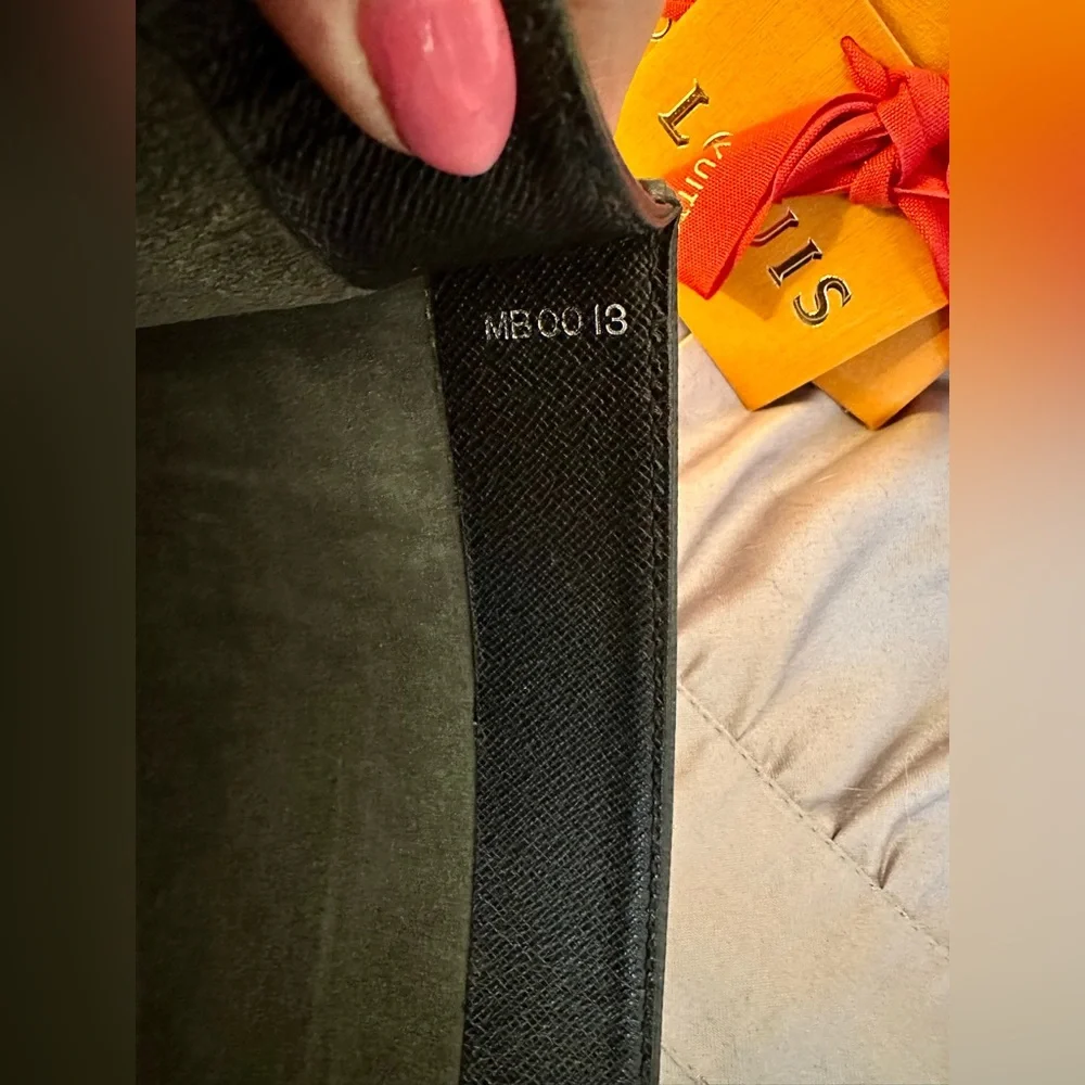 Auth Louis Vuitton Black Taiga Porto Document Angara‎